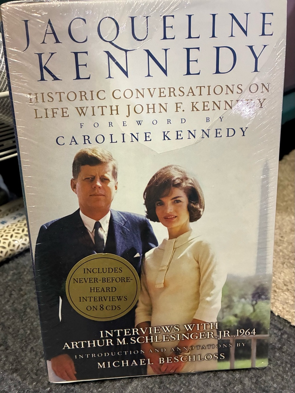 ❤️ 2/$10 - Jacqueline Kennedy Book